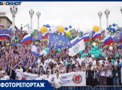 Более 7000 студентов вышли в центр Волгограда