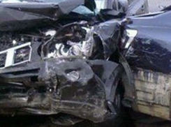 На трассе Волгоград-Каменск в ДТП пострадали три человека