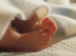 Подросток хотел искупать брата: в Волгограде 8-месячный младенец умер на дне ванны