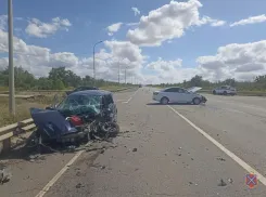 Водитель скончался, три человека пострадали в шок-ДТП на волгоградской трассе