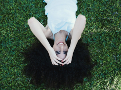 «Шоу инициативных групп»: большинство считает комичной ситуацию с переводом стрелок в Волгограде