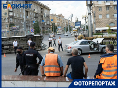 Последствия ДТП с маршруткой №110 в центре Волгограда в объективе фотографа