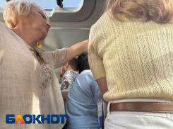 «В такие дни на такси нужно ездить!»: бешеная давка с утра 1 сентября в транспорте взбесила даже школьников