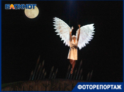 Премьера «Грозы» Волгоградского НЭТа в объективе фотографа