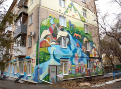 Детские рисунки вместо вандальных надписей появятся в Волгограде