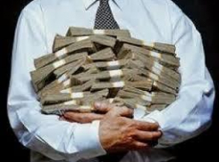 Под Волгоградом экс-прокурор приговерен к 8 годам и штрафу 74 млн