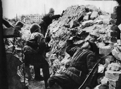 17 октября 1942 года – на помощь защитникам Сталинграда направляются полки дивизии Людникова