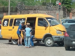 Маршрутка с пассажирами попала в ДТП на севере Волгограда