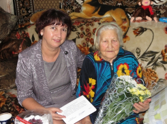 Владимир Путин поздравил 90-летнюю труженицу тыла из Волгоградской области с юбилеем
