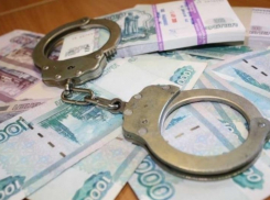 При реконструкции Волжского бассейна из бюджета  похищено 21 млн рублей