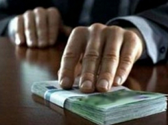 В Волгограде бизнесмен требовал с директора МУП 10% от сделок