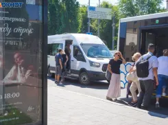 Терминалы безналичной оплаты в маршрутках потребовали в Волгограде после скандала с налогами