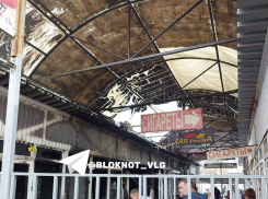 Рынок «Юбилейный» загорелся на юге Волгограда