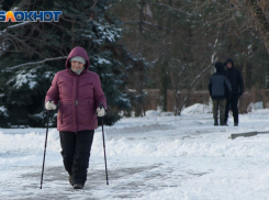 Волгоградцам придется скользить на работу