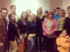 Виктория Лопырева посетила Волгоград с благотворительной миссией