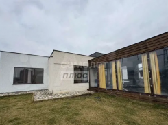 Шикарный особняк с видом на пойму продают в Волгограде за 47 млн: показываем его изнутри