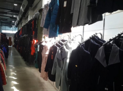 Наряды на 3,5 миллиона рублей изъяли в магазине Волжского 