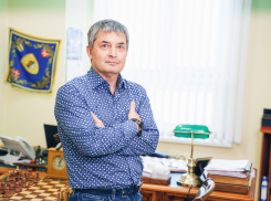 Глава волгоградского Союза журналистов Вячеслав Черепахин отмечает юбилей