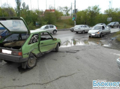 На севере Волгограда водитель «Таврии» спровоцировал аварию: есть пострадавший