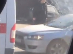 На видео попала госпитализация сбитой «четырнадцатой» девушки в Волгограде