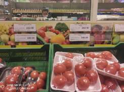 В Волгограде помидоры подорожали до 556 рублей