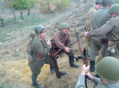 На главной высоте Волгограда воссоздали Сталинградскую битву. Видео