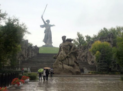 Гроза ознаменует начало новой рабочей недели в Волгограде 