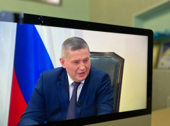 «Кто-нибудь из вас тут пролил за Волгоград хотя бы каплю своей крови?»: Бочаров ответил на вопрос о переименовании города 