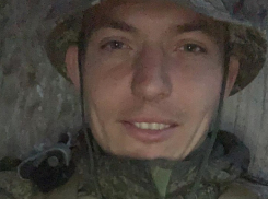 «Наш маленький Сашок»: трижды награжденный 24-летний волгоградский снайпер погиб на СВО