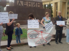 Депутаты в Волгограде вновь отказываются слушать о проблемах детей