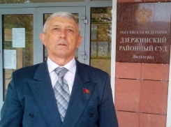   Волгоградского активиста осудили за то, что мешал сносить конюшню «Соснового бора»