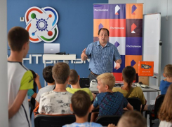 «Ростелеком» в Волгограде выступил партнером летних «Инженерных каникул» 