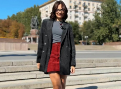 Какую верхнюю одежду носить осенью 2024: советы стилиста 