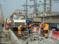 Очевидцы: рабочие на ГЭС трудятся без страховки