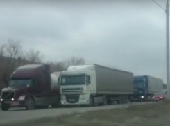 В Волгограде чиновники встретились в бастующими дальнобойщиками 