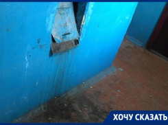 Общежитие с одной большой «мусоркой» в Тракторозаводском районе показал волгоградец