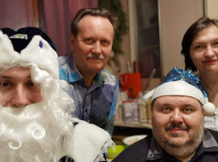 Сидят дома и призывают гулять больше: как волгоградцы продолжают отмечать 2021