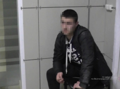 Угонщик-неудачник пытался скрыться от полицейских Михайловки на заглохшем ВАЗ-2106