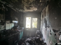 Двоих спасли и 10 человек эвакуировали во время пожара на севере Волгограда 