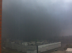 На заводе «Красный Октябрь» тушат крупный пожар