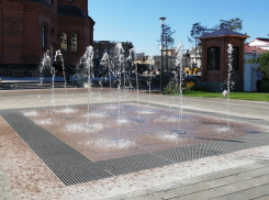 Фонтан у собора Александра Невского в Волгограде включили в тестовом режиме