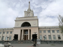 Поезда на Волгоград застряли в Ростовской области после атаки украинских БПЛА