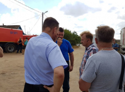 Пожар вновь угрожает Волгограду: чудом удалось спасти поселок в Дзержинском районе 