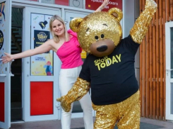 Водитель БМВ переехал многодетную волгоградку: женщину спасают в реанимации