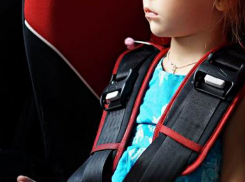 Годовалая и 10-летняя девочки пострадали в столкновении «девятки» с Kia Rio под Волгоградом