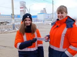 Чем ярче, тем безопаснее: волонтеры ЕвроХим-ВолгаКалия провели массовую акцию по правилам безопасности на производстве и в быту