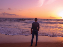 Гороскоп на месяц: одинокие люди смогут попробовать наладить свою личную жизнь в августе