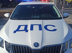 Девушка и парень погибли в опрокинувшейся LADA в Волгоградской области