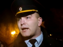 Волгоградский капитан полиции не побоялся выйти один на один с толпой митингующих