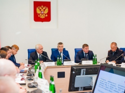 Замдиректора ФСБ России провел в Волгограде совещание по вопросам безопасности проведения ЧМ в 2018 году
